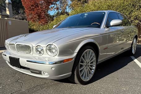 2004 Jaguar XJR