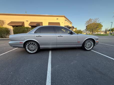 2004 Jaguar XJR