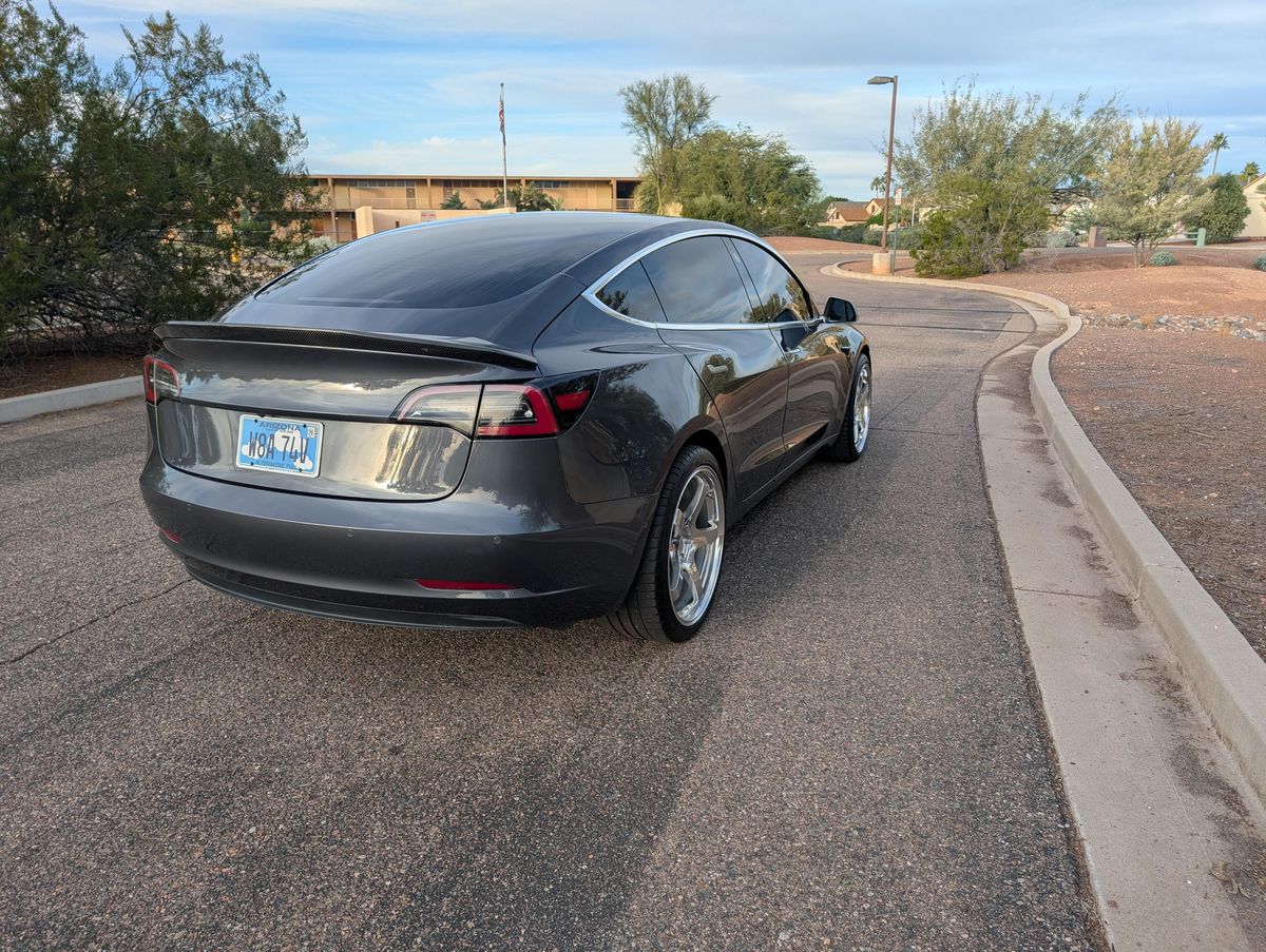 2018 Tesla Model 3 Performance