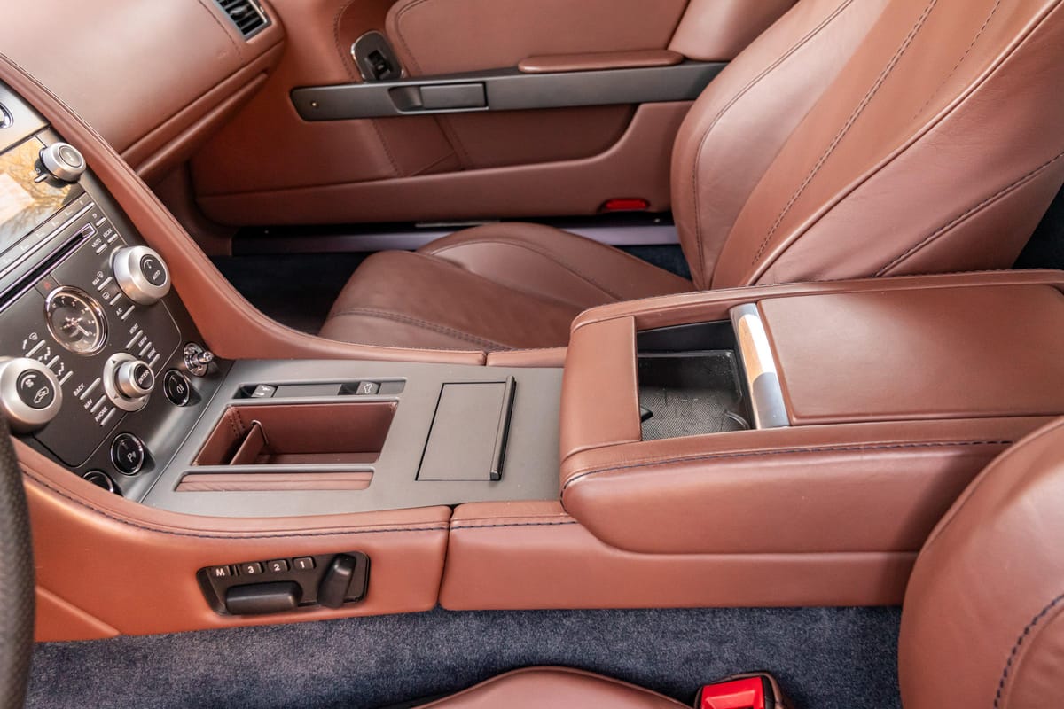 2009 Aston Martin V8 Vantage Coupe