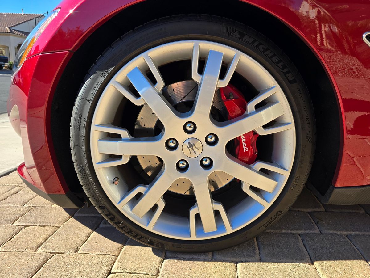 2014 Maserati GranTurismo Sport